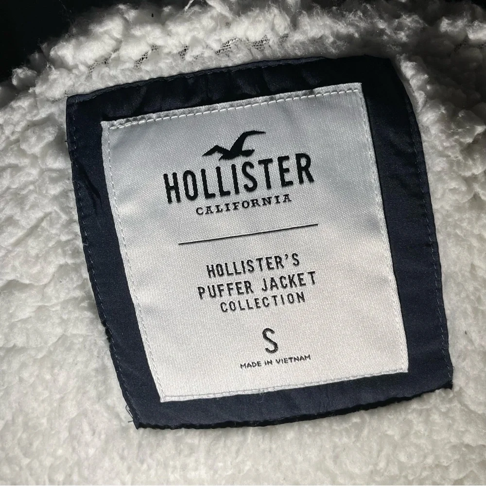 Women’s Hollister Winter Jacket | Size S - Picture 3 of 3